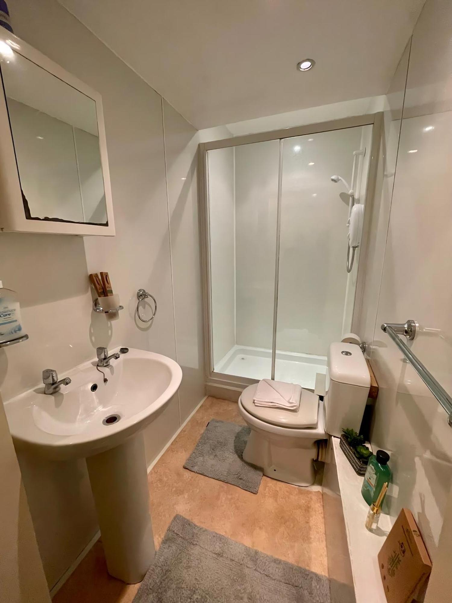 Comfy 2 Bedroom Flat Near Edinburgh City Center Buitenkant foto